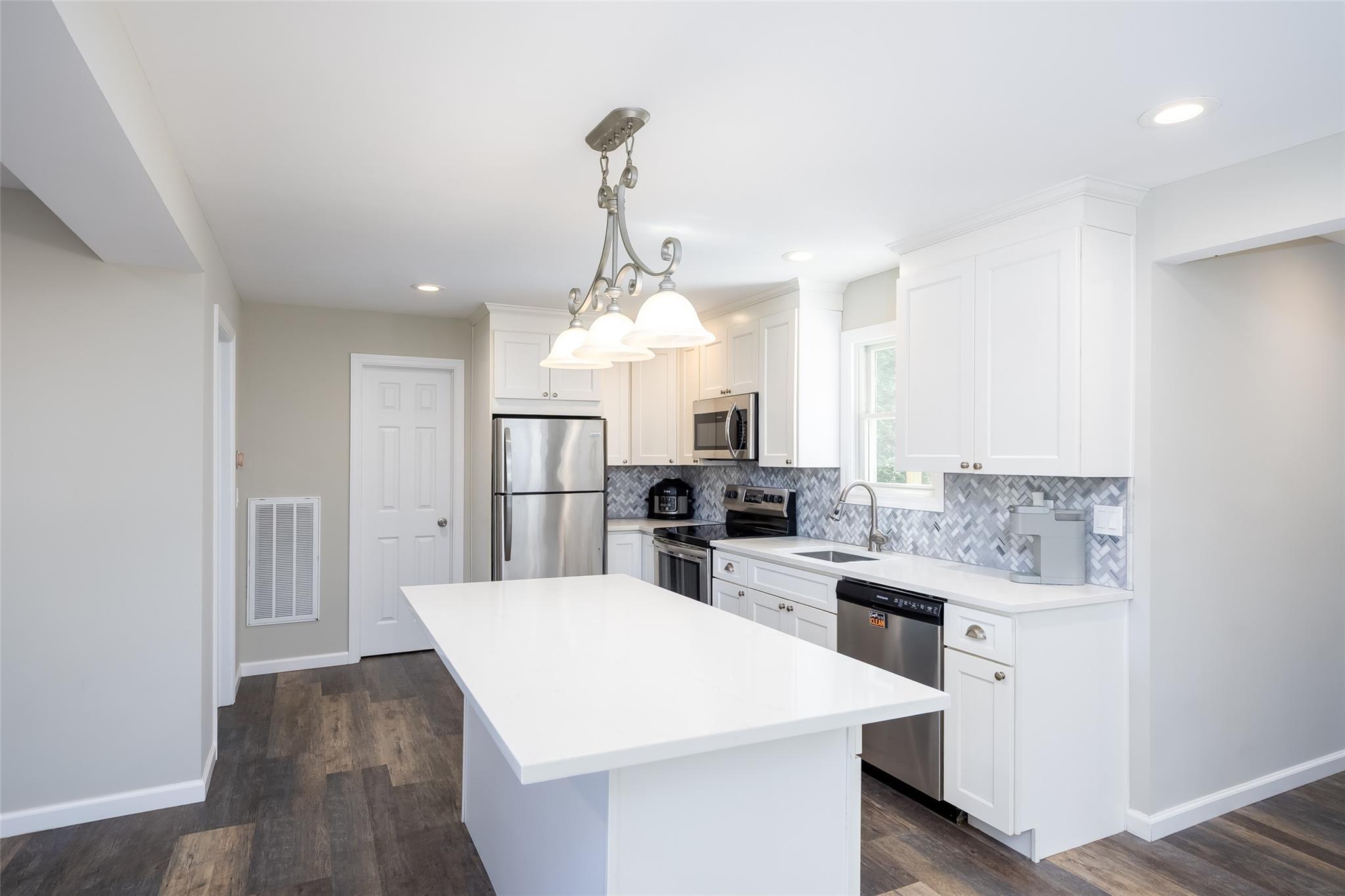 Single Family Gibbs Pond  Suffolk County, NY 11767, MLS-855205-11