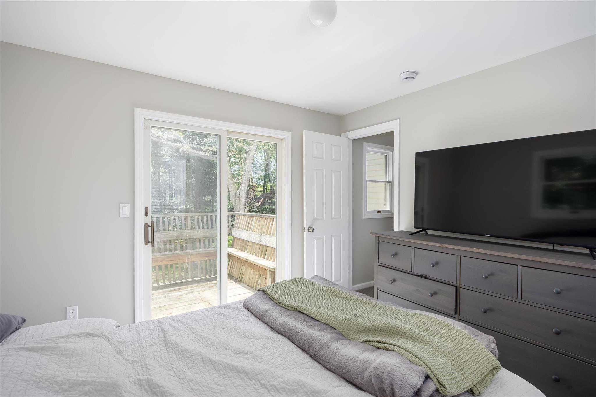 Single Family Gibbs Pond  Suffolk County, NY 11767, MLS-855205-27