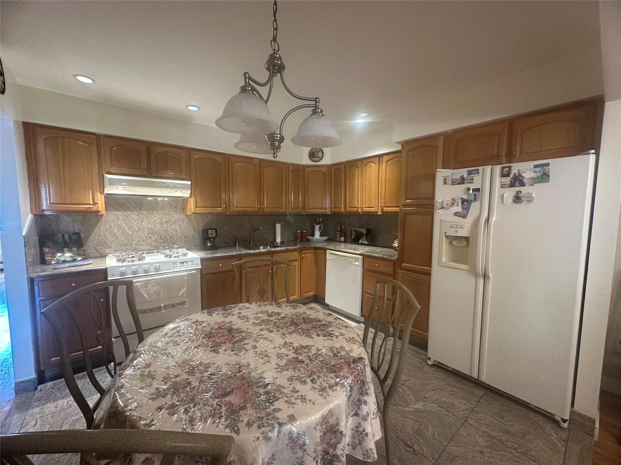 Apartment 71st  Queens, NY 11385, MLS-855214-11