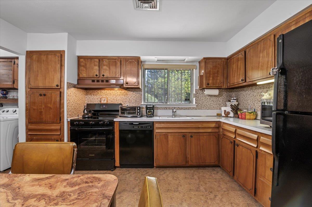 Single Family Yorktown  Suffolk County, NY 11746, MLS-855221-11