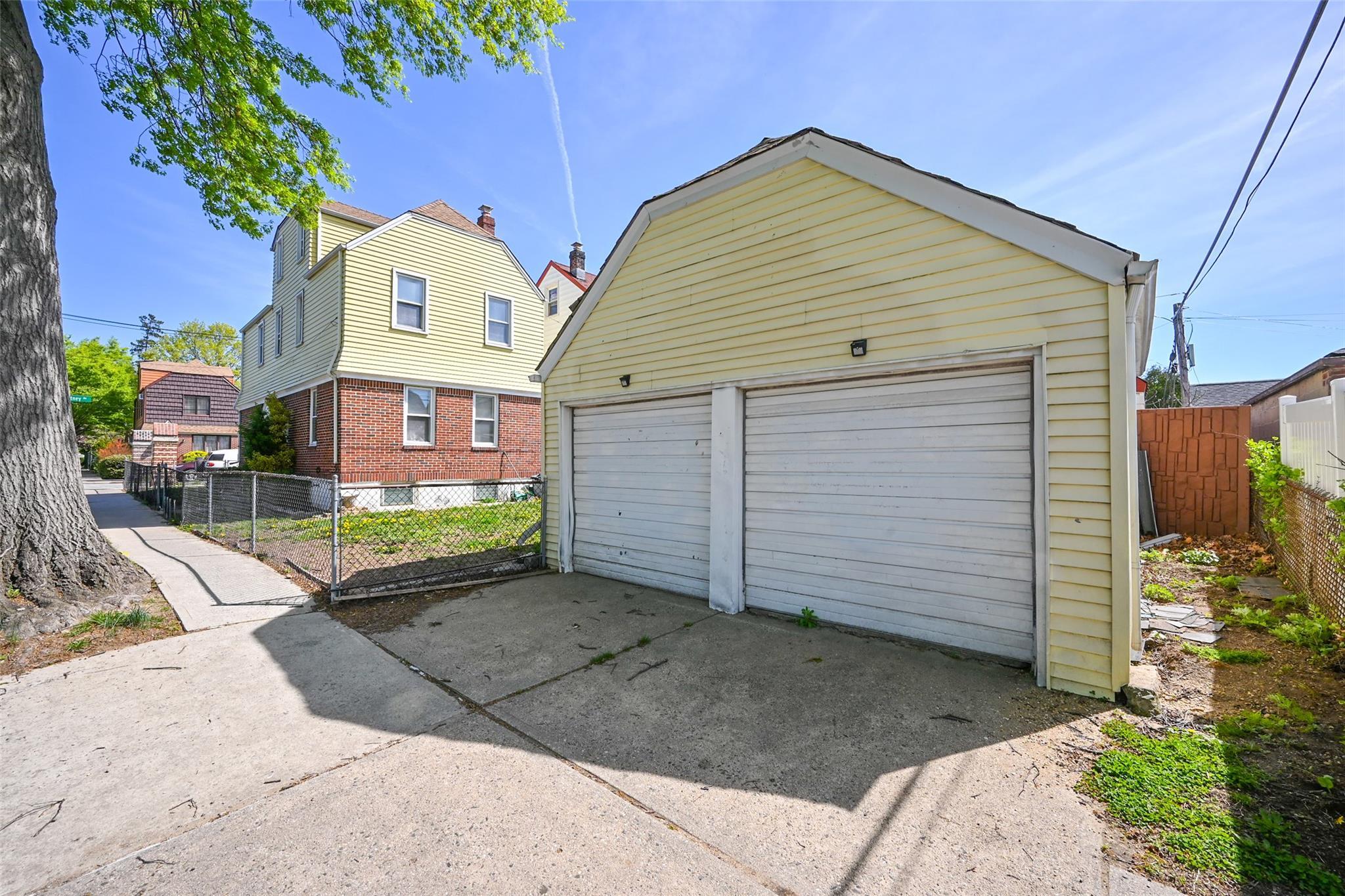Single Family Courtney  Queens, NY 11358, MLS-855227-4