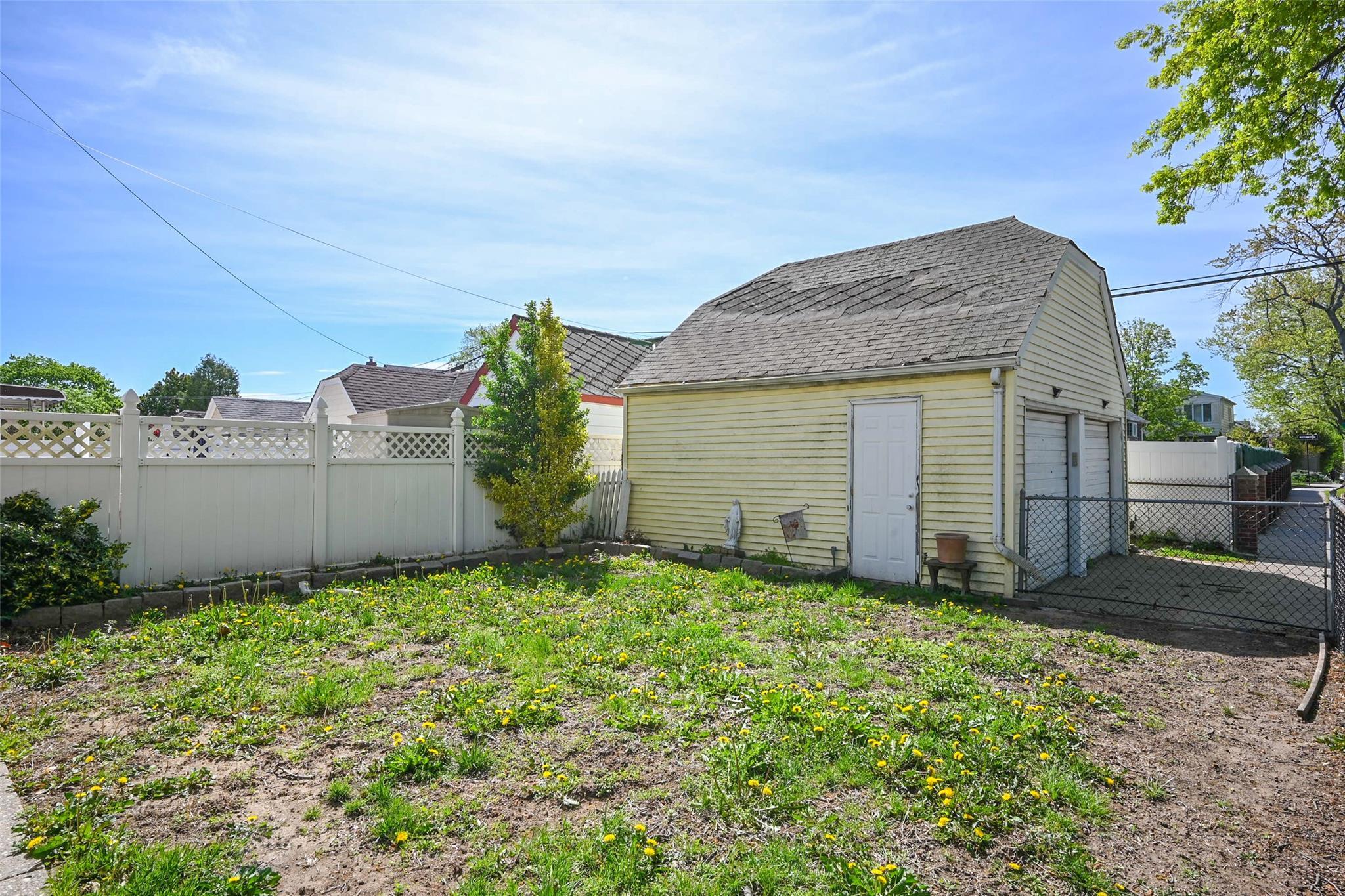 Single Family Courtney  Queens, NY 11358, MLS-855227-5