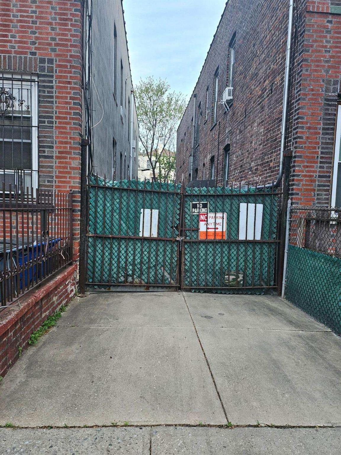 Single Family Hendrix  Brooklyn, NY 11207, MLS-855243-2