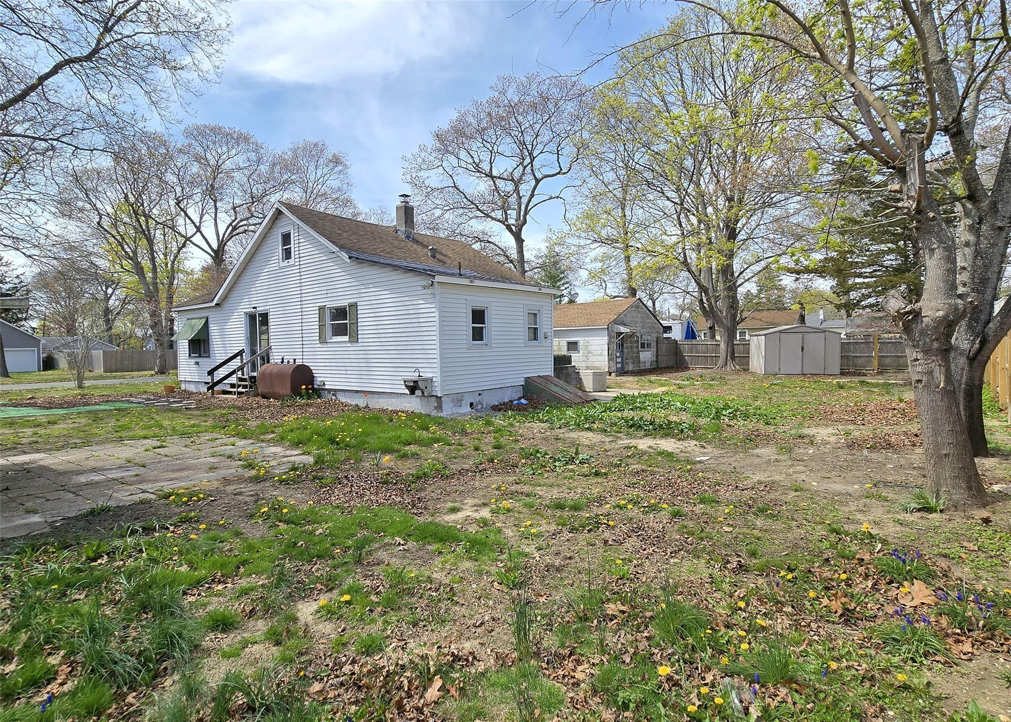 Single Family Magnolia  Suffolk County, NY 11951, MLS-855254-21