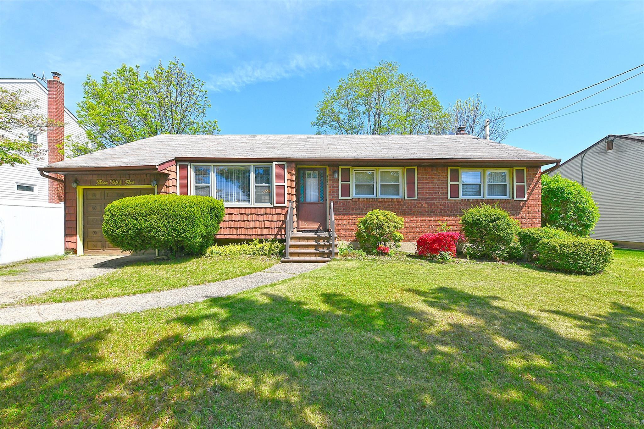 Single Family Iowa  Nassau County, NY 11758, MLS-855269-2