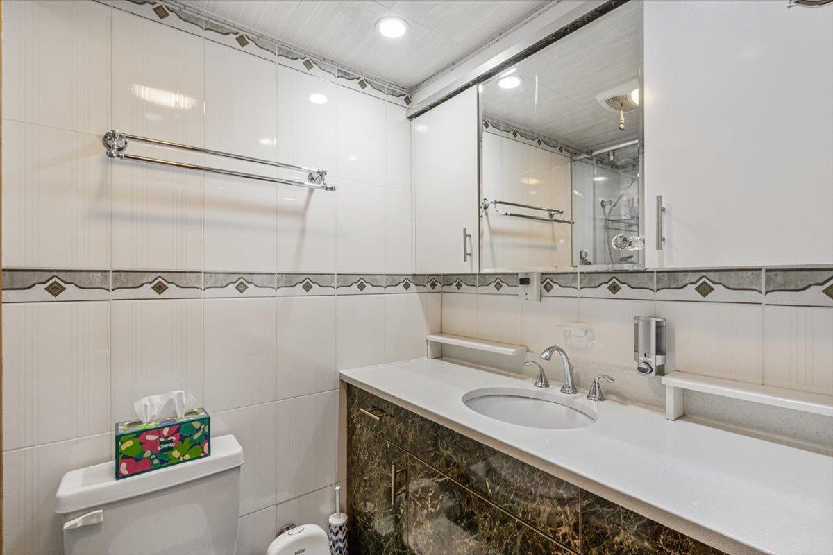 Condo Wetherole  Queens, NY 11374, MLS-855276-15