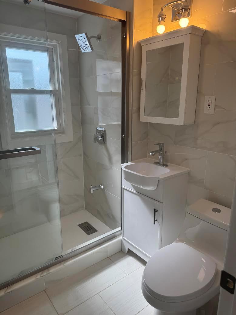 Apartment 162 Street 2nd Fl Duplex  Queens, NY 11432, MLS-855285-17