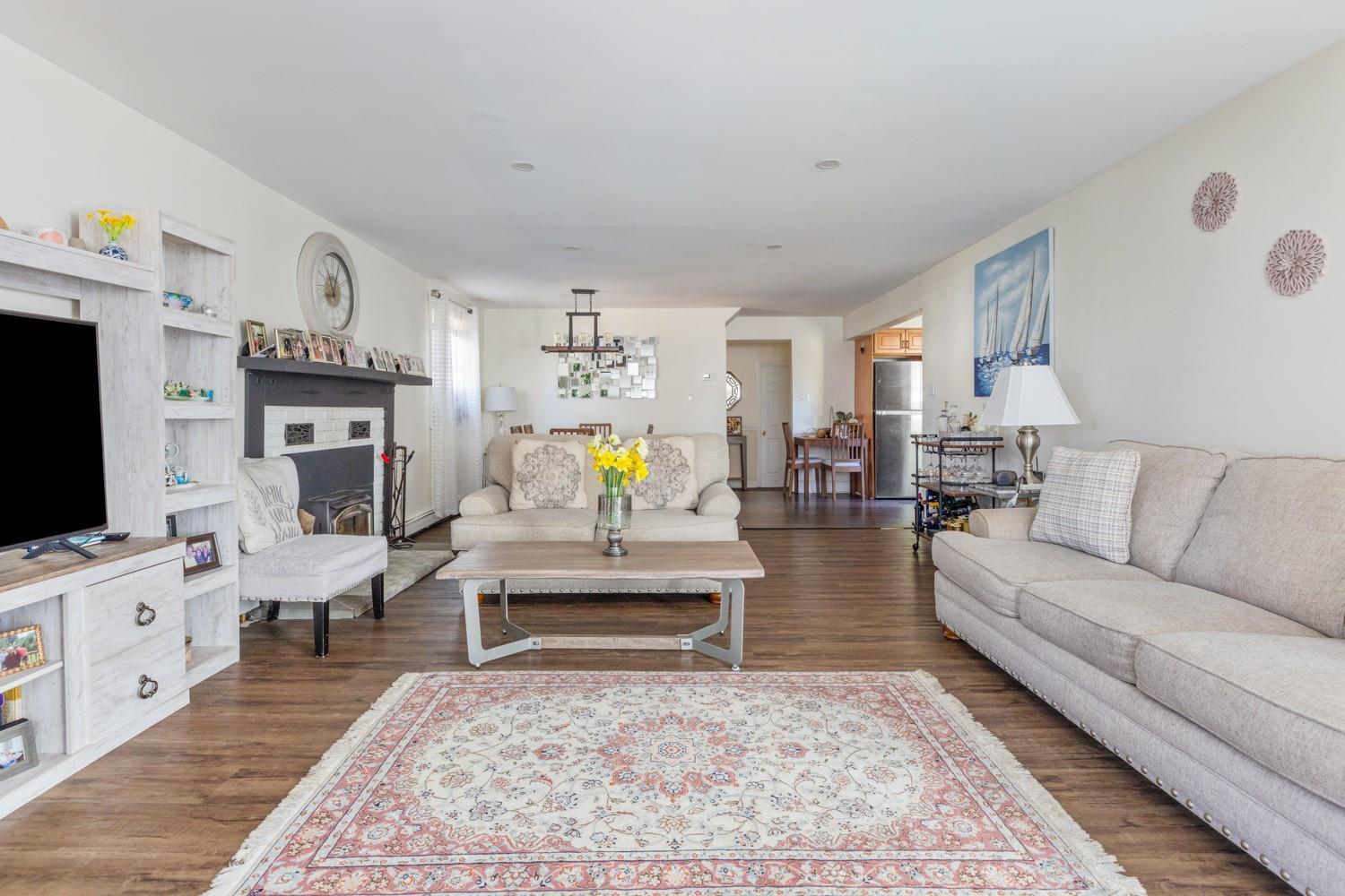 Single Family Kellum  Suffolk County, NY 11746, MLS-855287-6