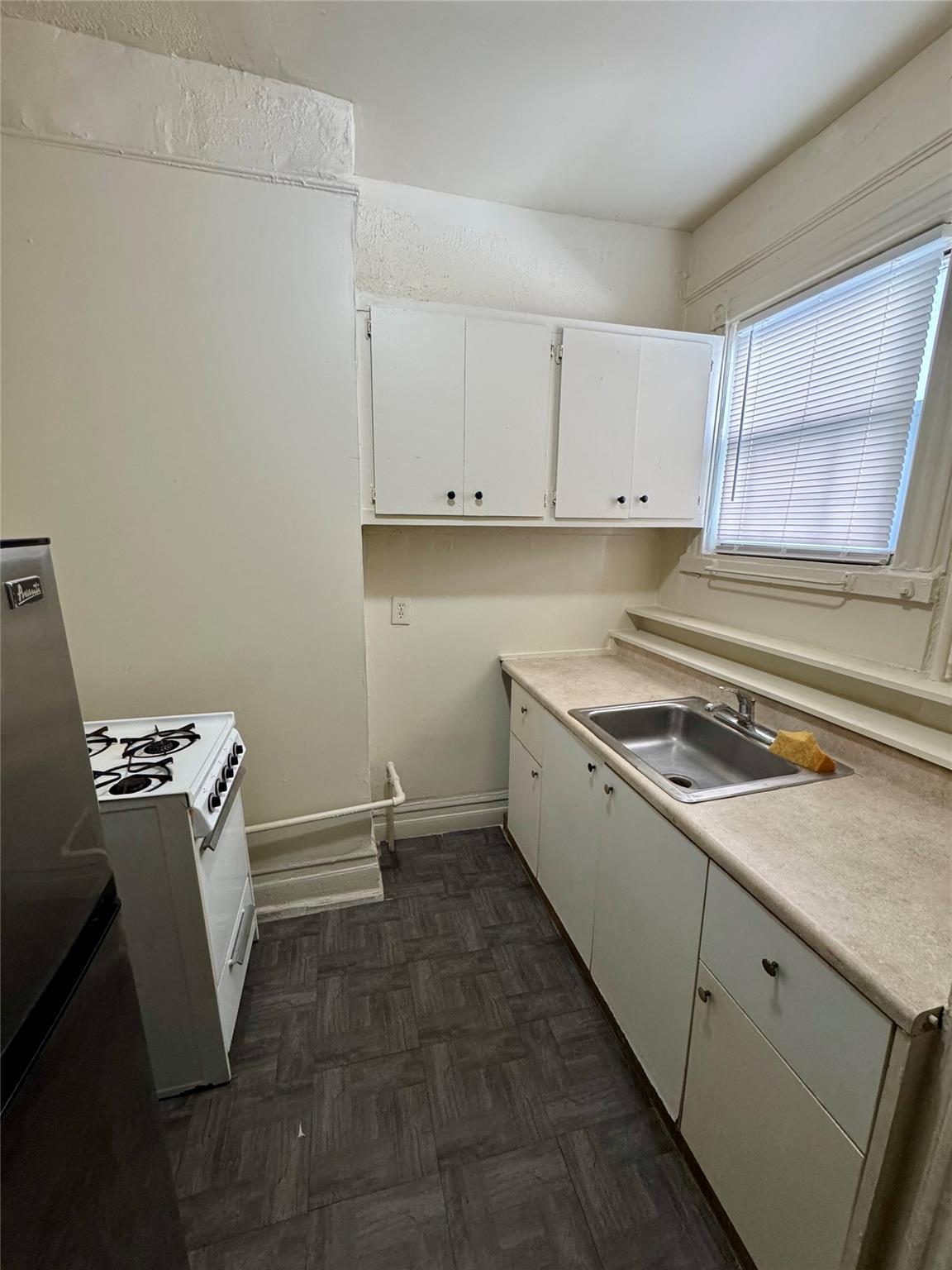 Single Family Nelson  Bronx, NY 10452, MLS-855289-10