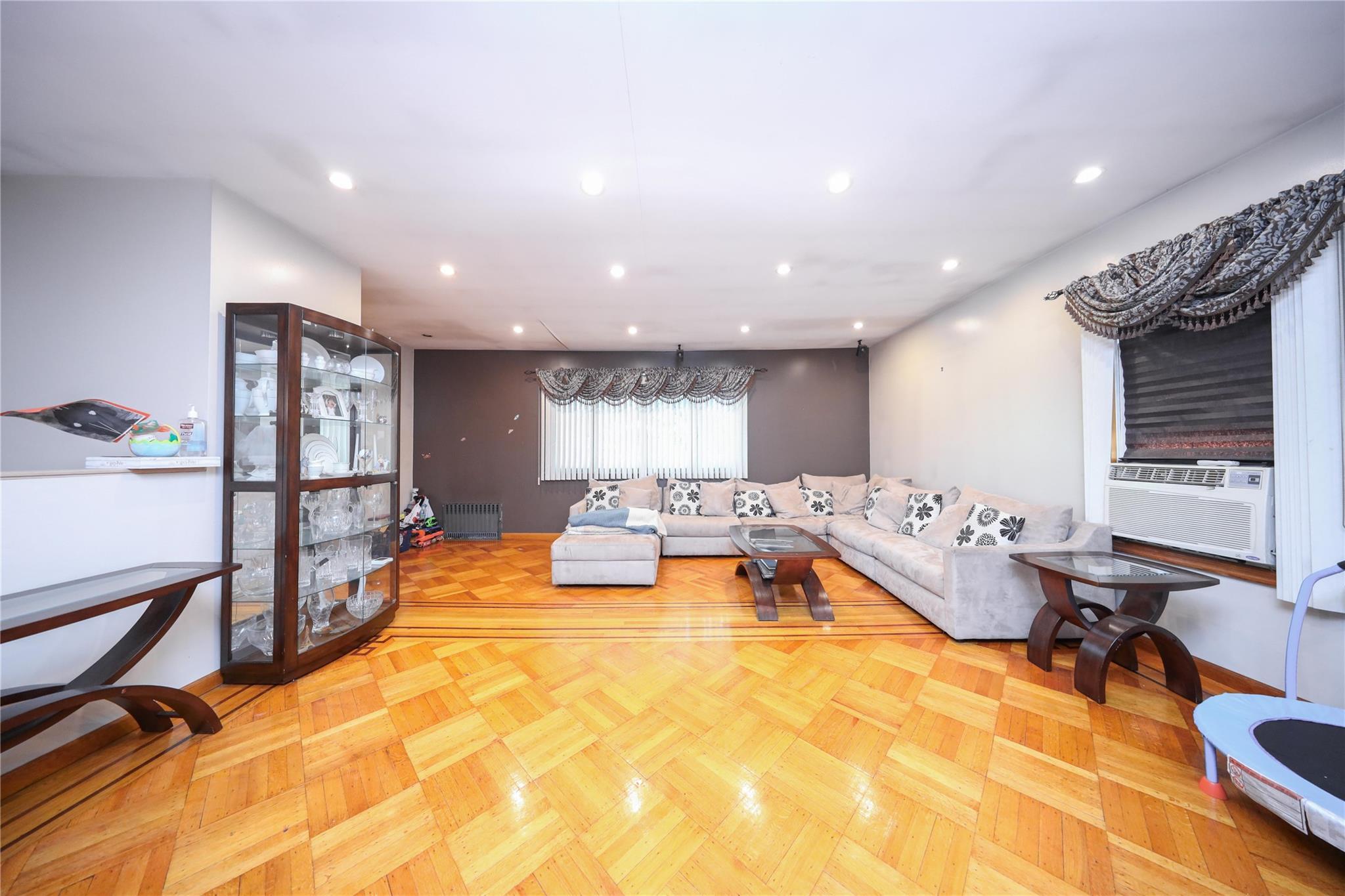 Single Family 5th  Brooklyn, NY 11204, MLS-855292-21