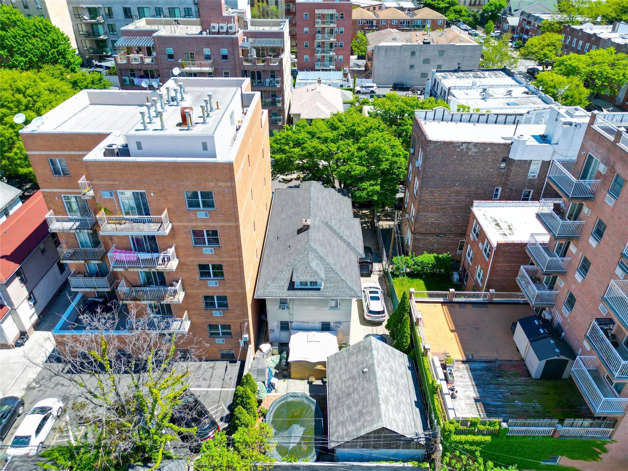Single Family 5th  Brooklyn, NY 11204, MLS-855292-28