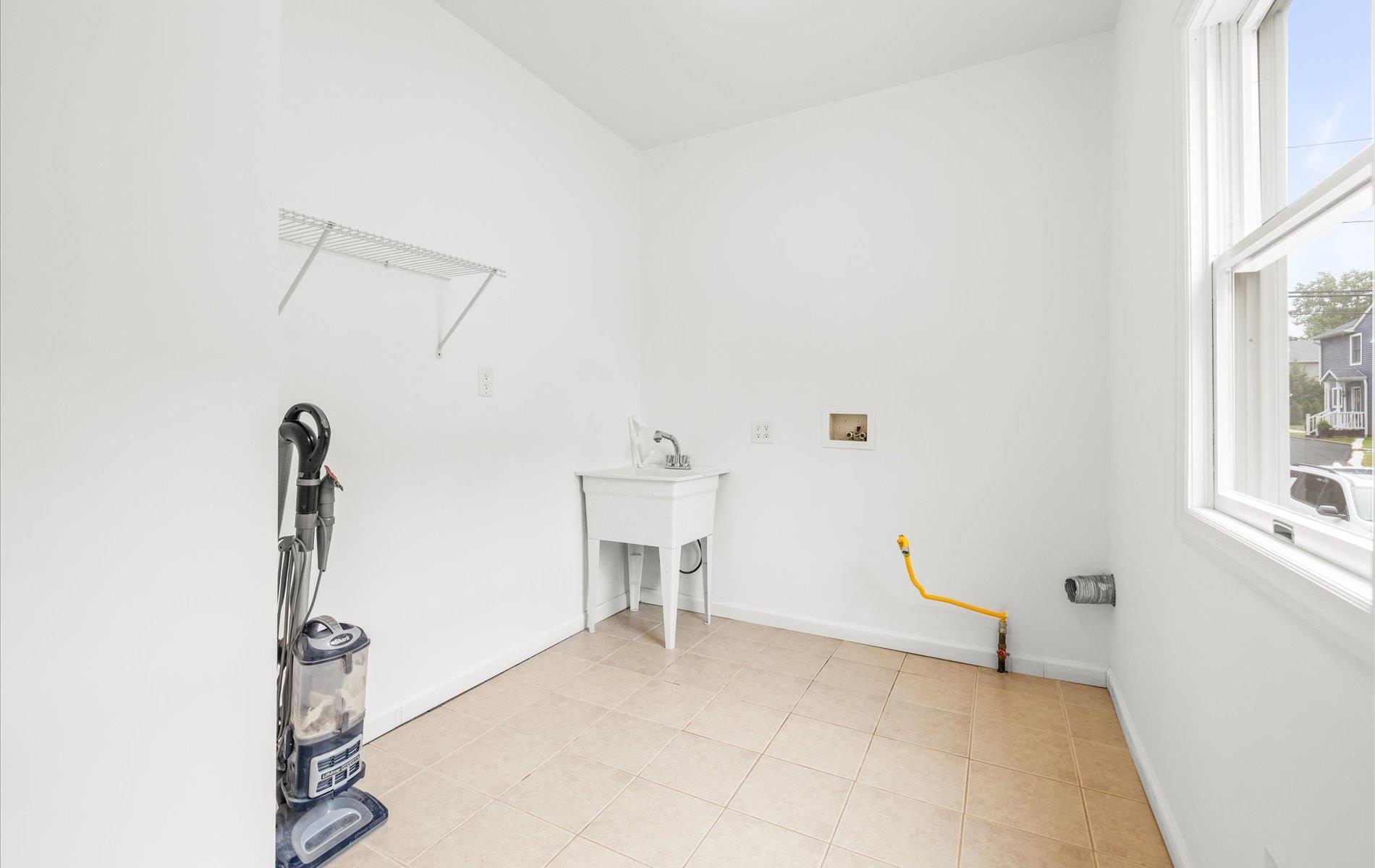 Single Family Maple  Nassau County, NY 11547, MLS-855296-24