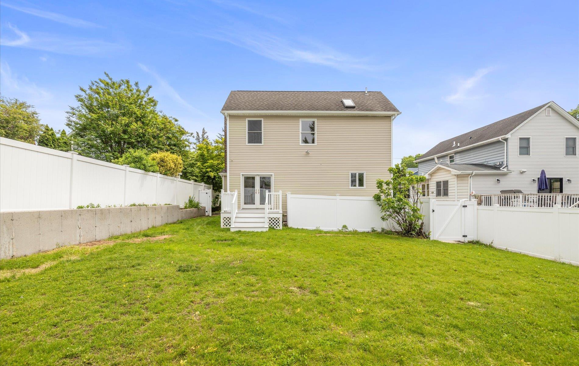 Single Family Maple  Nassau County, NY 11547, MLS-855296-25
