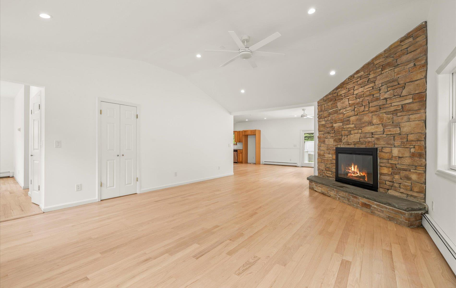 Single Family Maple  Nassau County, NY 11547, MLS-855296-6
