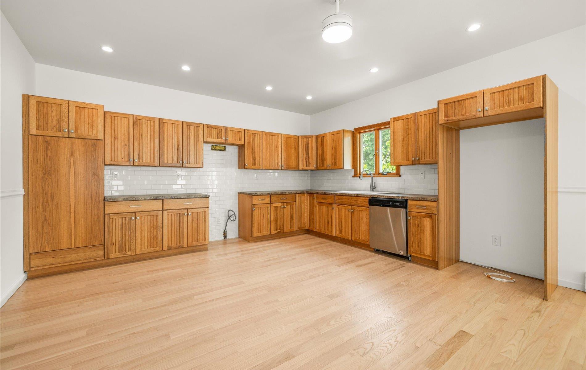 Single Family Maple  Nassau County, NY 11547, MLS-855296-8