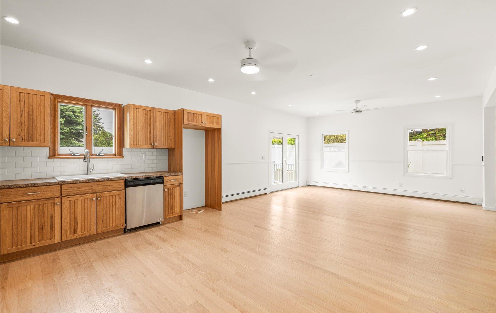 Single Family Maple  Nassau County, NY 11547, MLS-855296-9