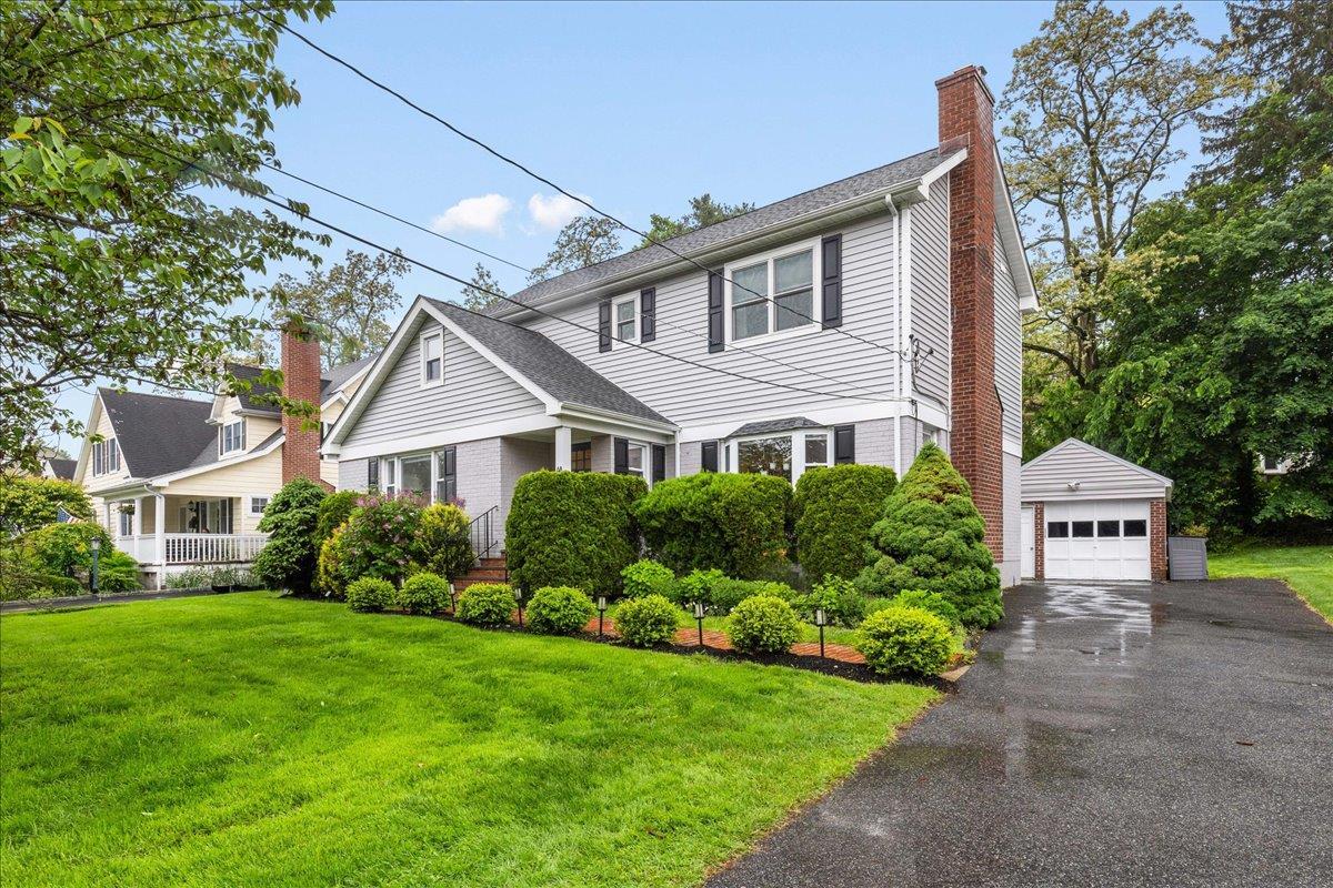 Single Family Valley  Westchester County, NY 10573, MLS-855307-4