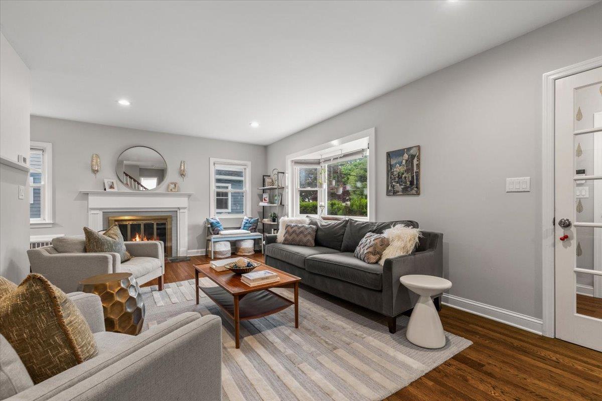 Single Family Valley  Westchester County, NY 10573, MLS-855307-7