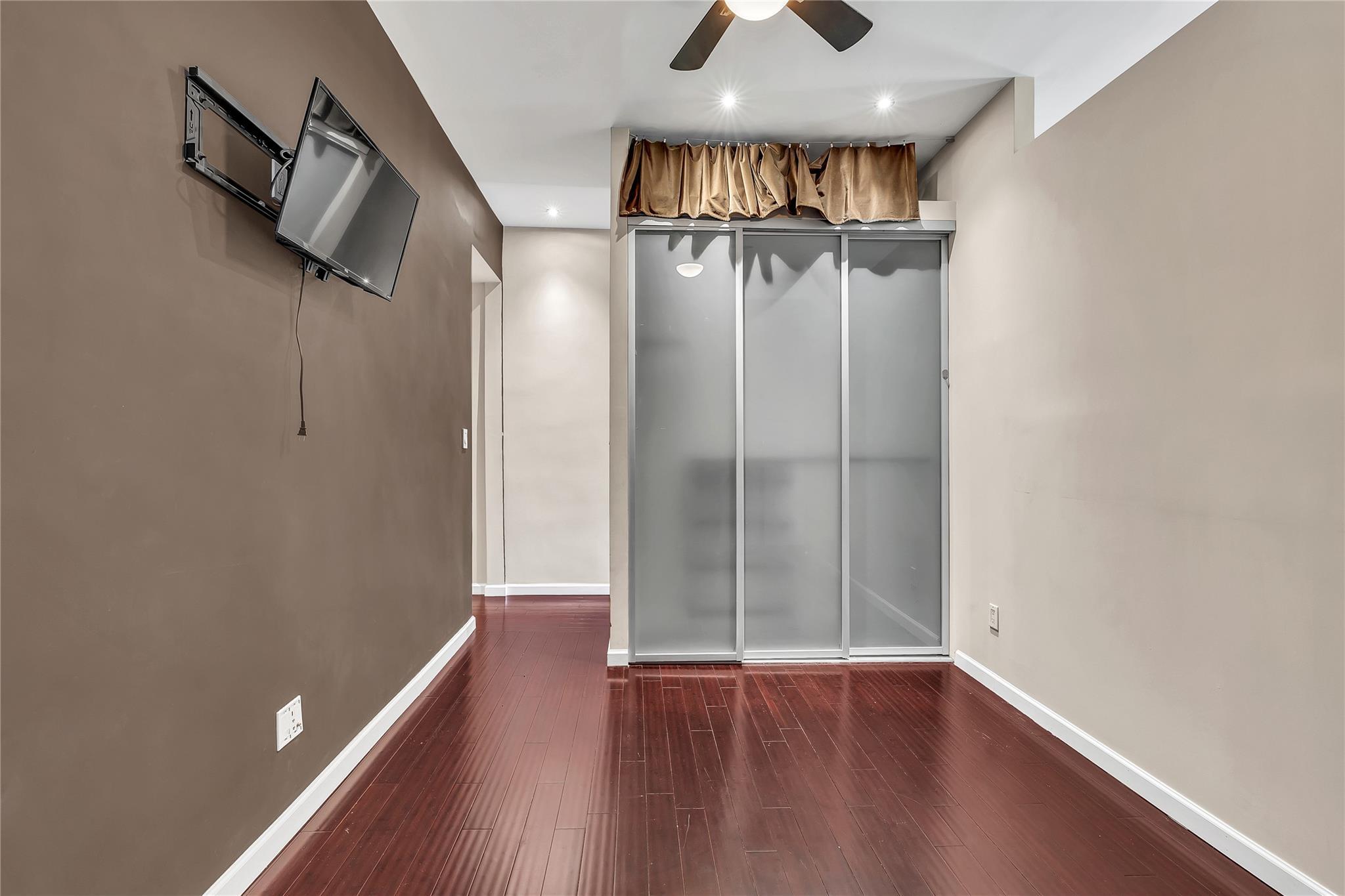 Apartment 50th  Manhattan, NY 10022, MLS-855318-14