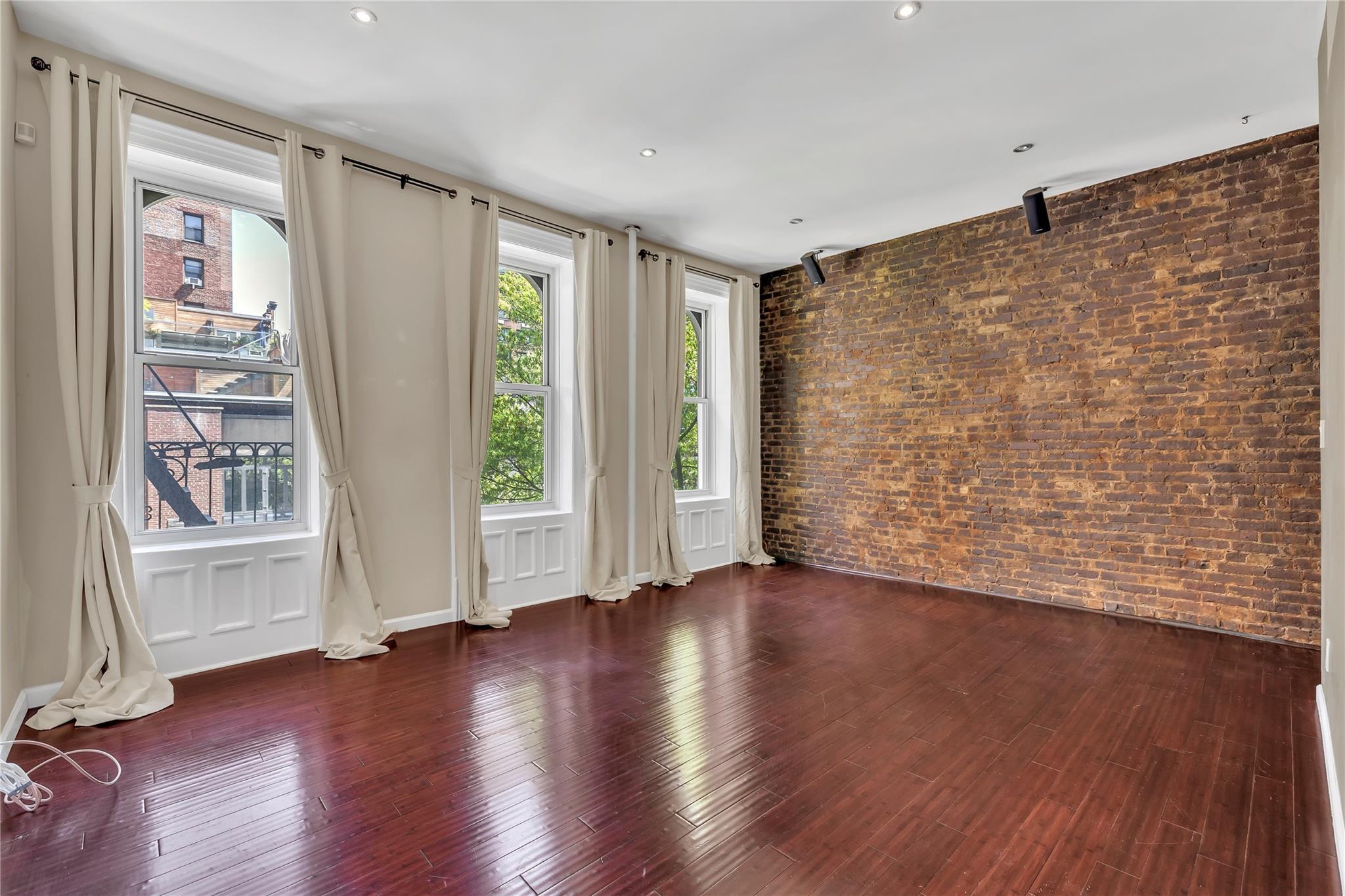 Apartment 50th  Manhattan, NY 10022, MLS-855318-18