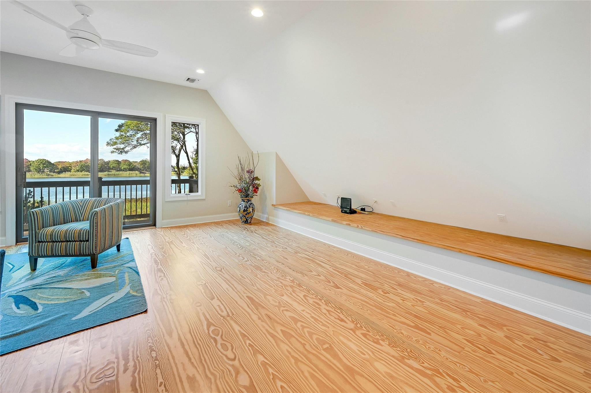 Single Family Soundview  Suffolk County, NY 11971, MLS-855331-16