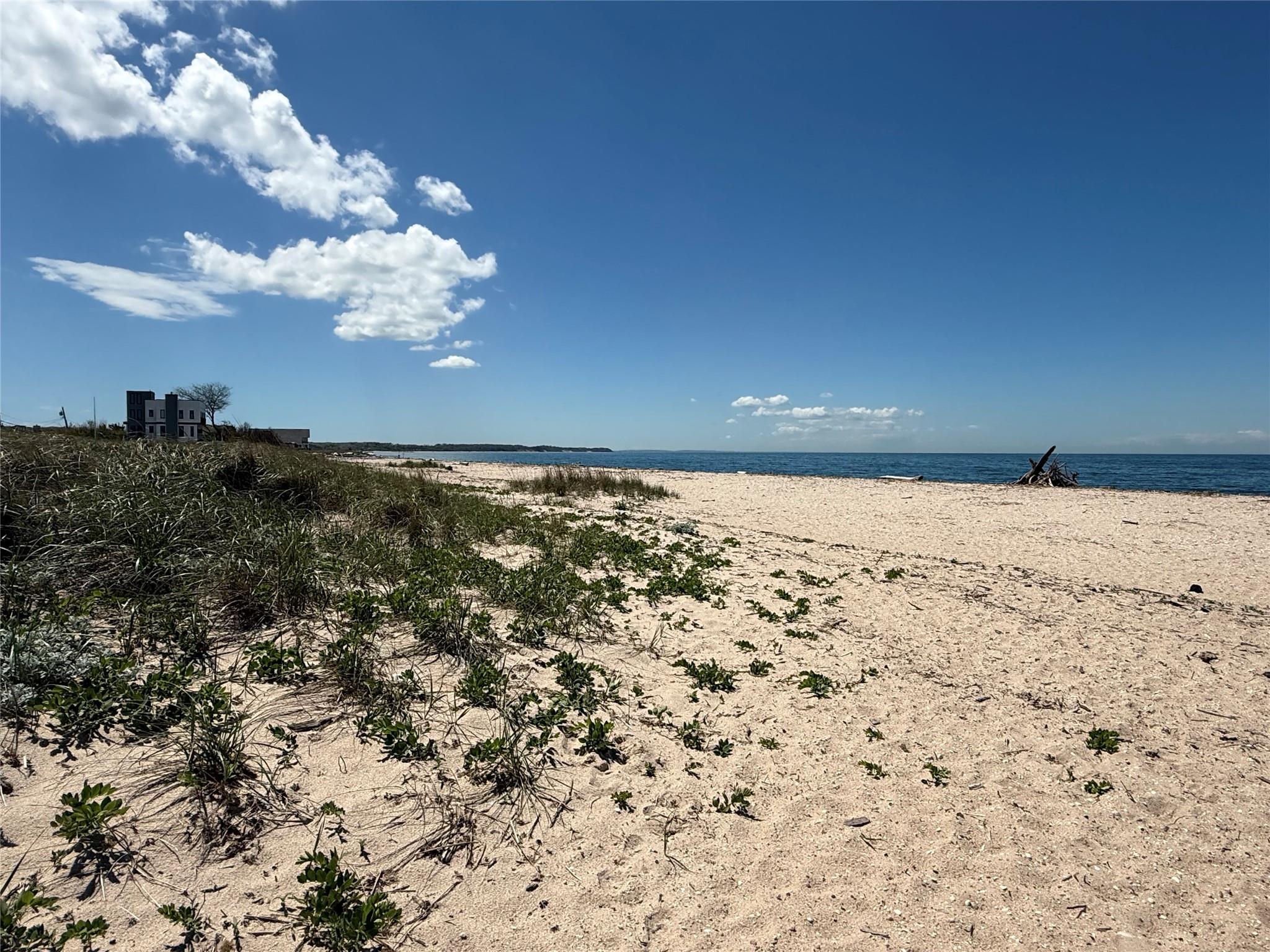 Single Family Soundview  Suffolk County, NY 11971, MLS-855331-30
