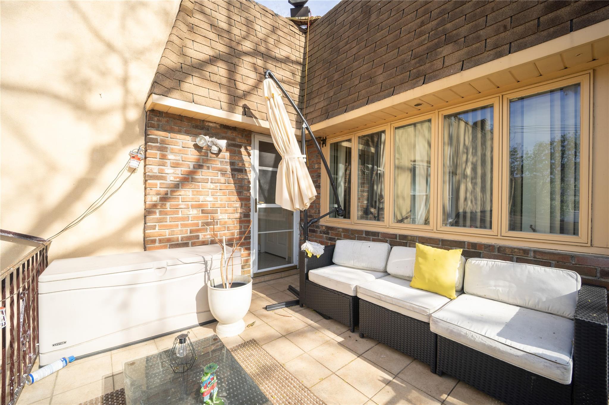 Single Family Waterbury  Bronx, NY 10465, MLS-855351-23
