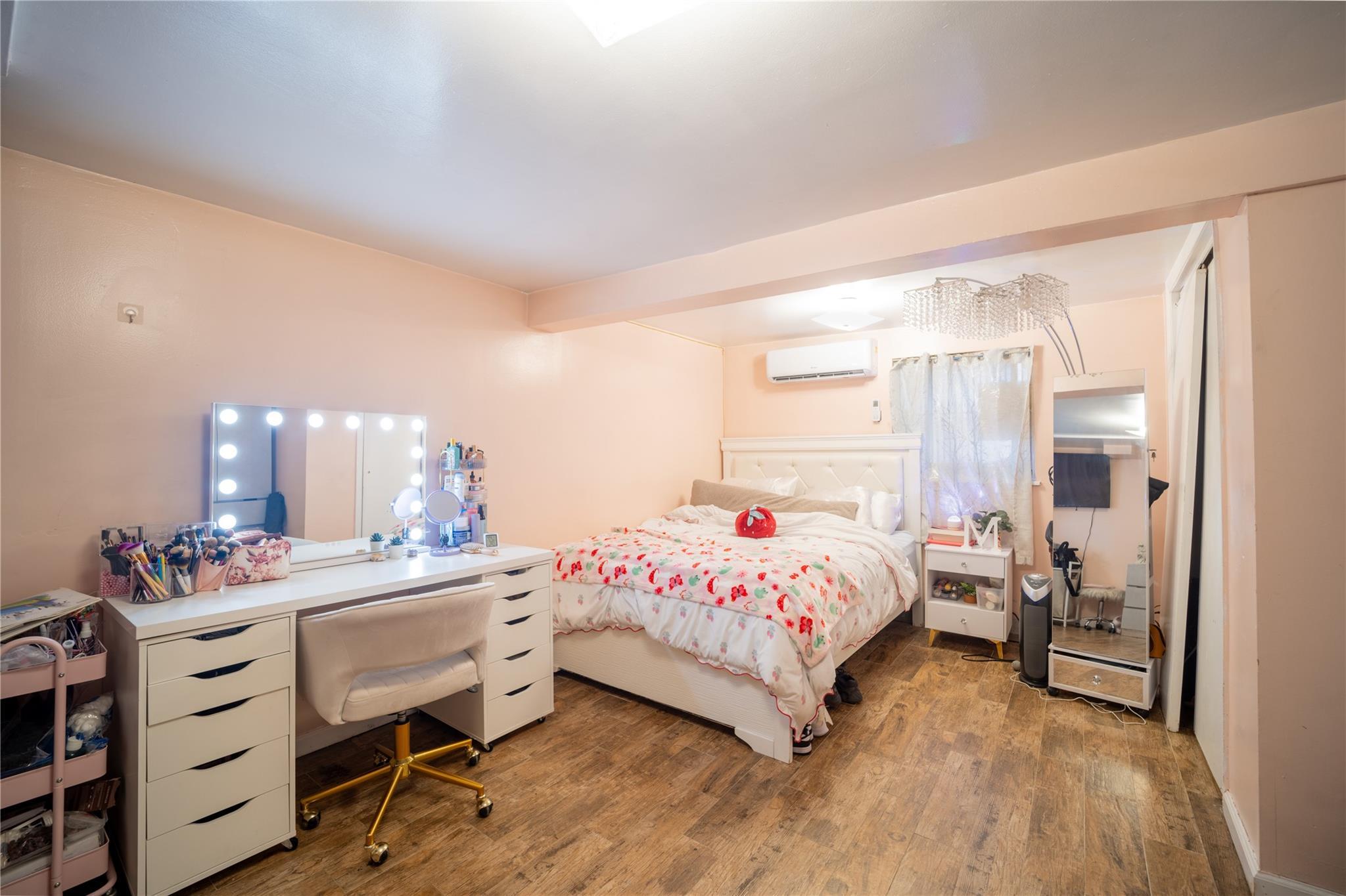 Single Family Waterbury  Bronx, NY 10465, MLS-855351-32