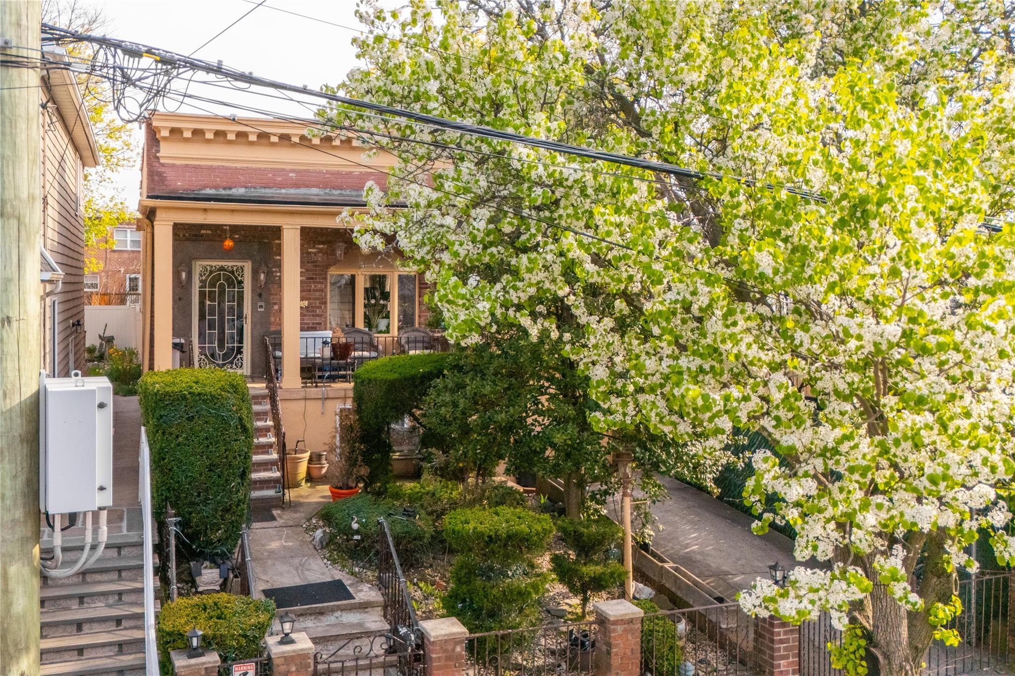 Single Family Waterbury  Bronx, NY 10465, MLS-855351-35