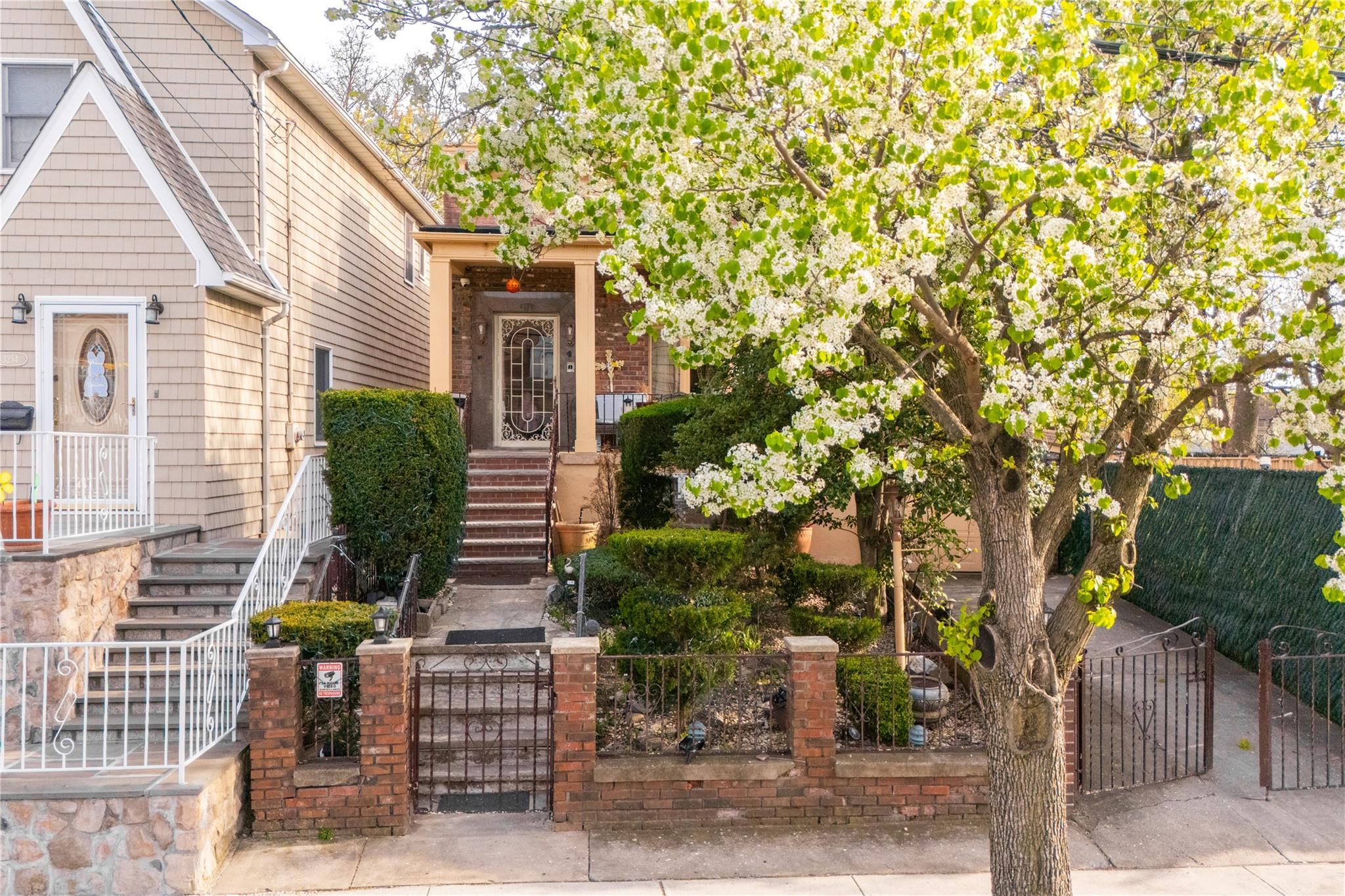 Single Family Waterbury  Bronx, NY 10465, MLS-855351-37