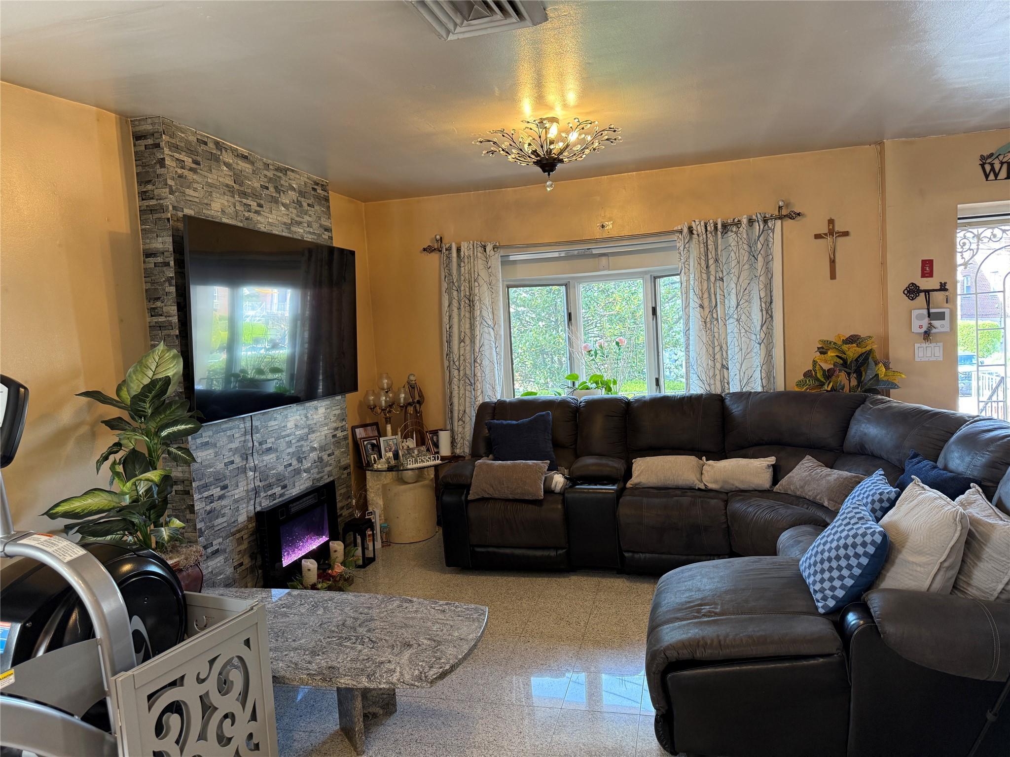 Single Family Waterbury  Bronx, NY 10465, MLS-855351-8