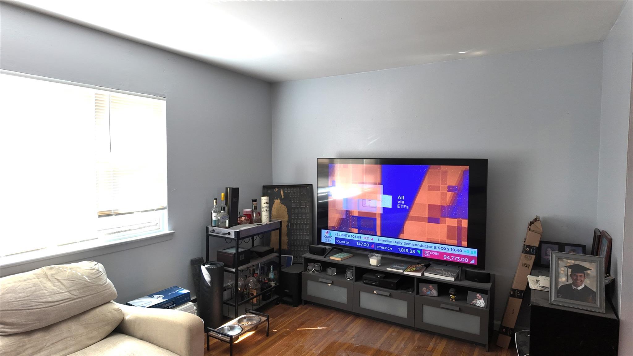 Single Family Waterbury  Bronx, NY 10461, MLS-855361-12