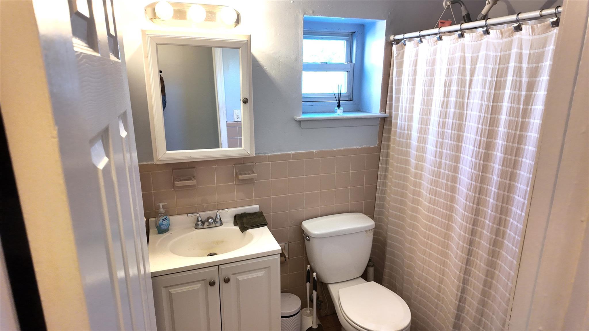 Single Family Waterbury  Bronx, NY 10461, MLS-855361-6