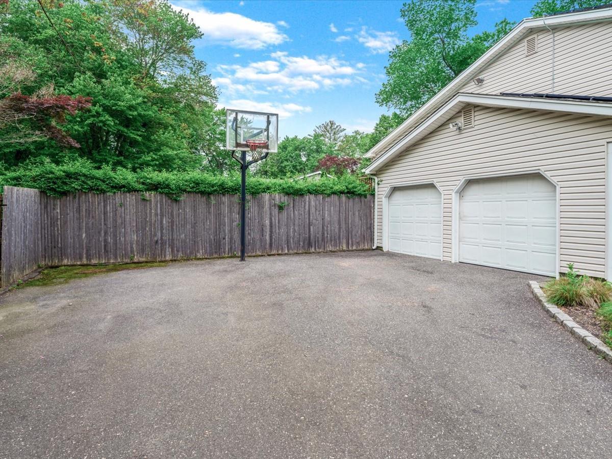 Single Family Cresthill  Suffolk County, NY 11787, MLS-855375-25
