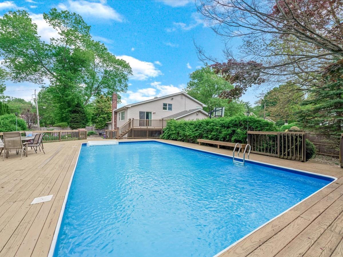 Single Family Cresthill  Suffolk County, NY 11787, MLS-855375-28