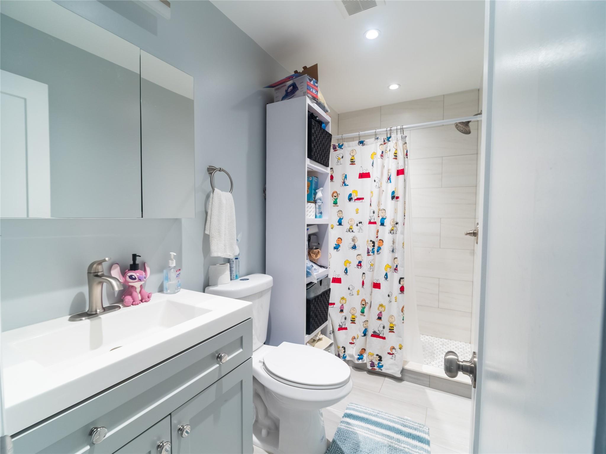Single Family Soundview  Westchester County, NY 10573, MLS-855379-10