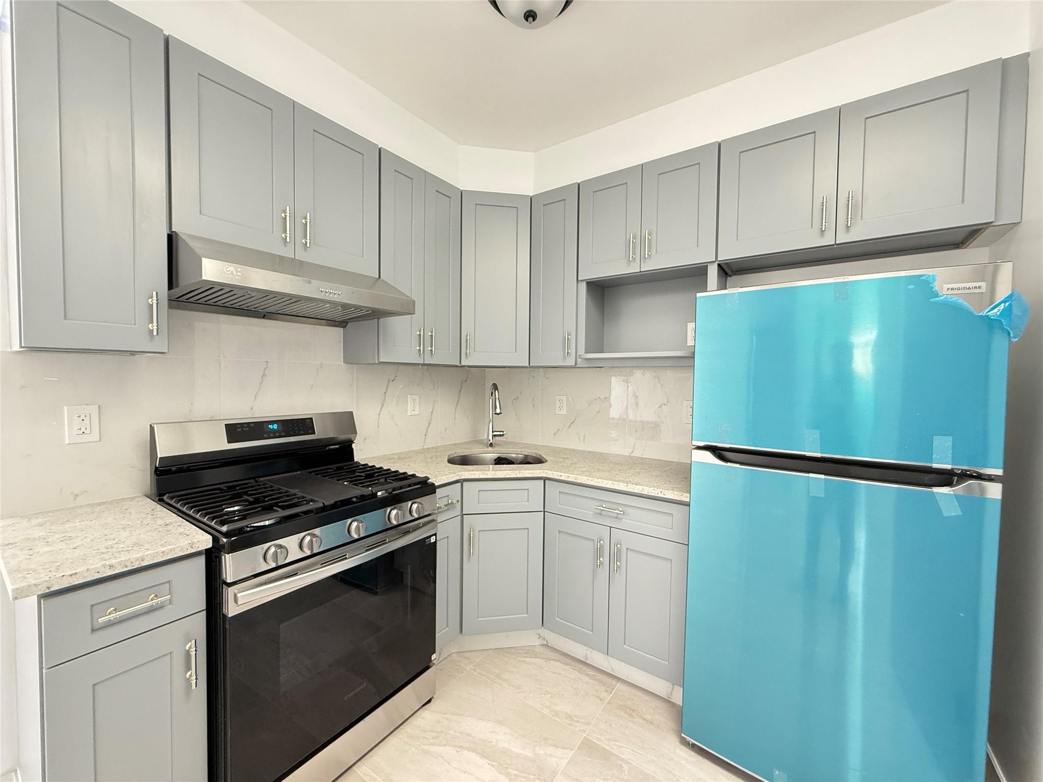 Apartment 62nd  Queens, NY 11377, MLS-855384-6