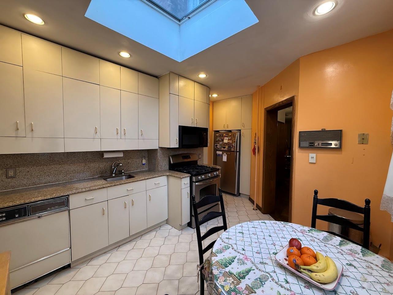 Single Family 90 Street  Queens, NY 11421, MLS-855387-4
