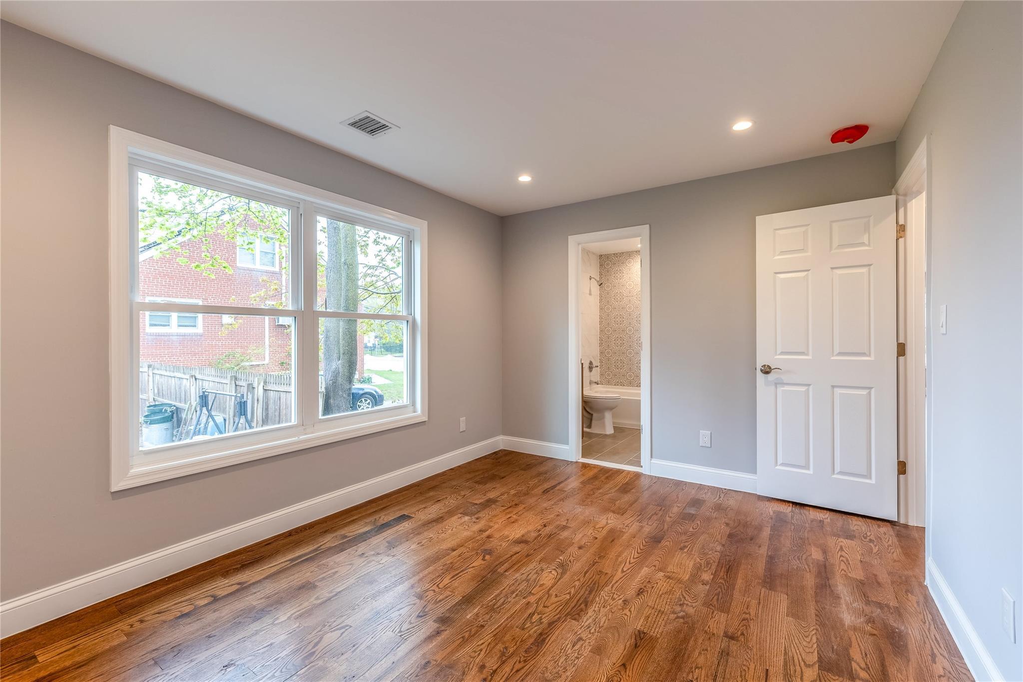 Single Family Grand  Suffolk County, NY 11798, MLS-855397-12