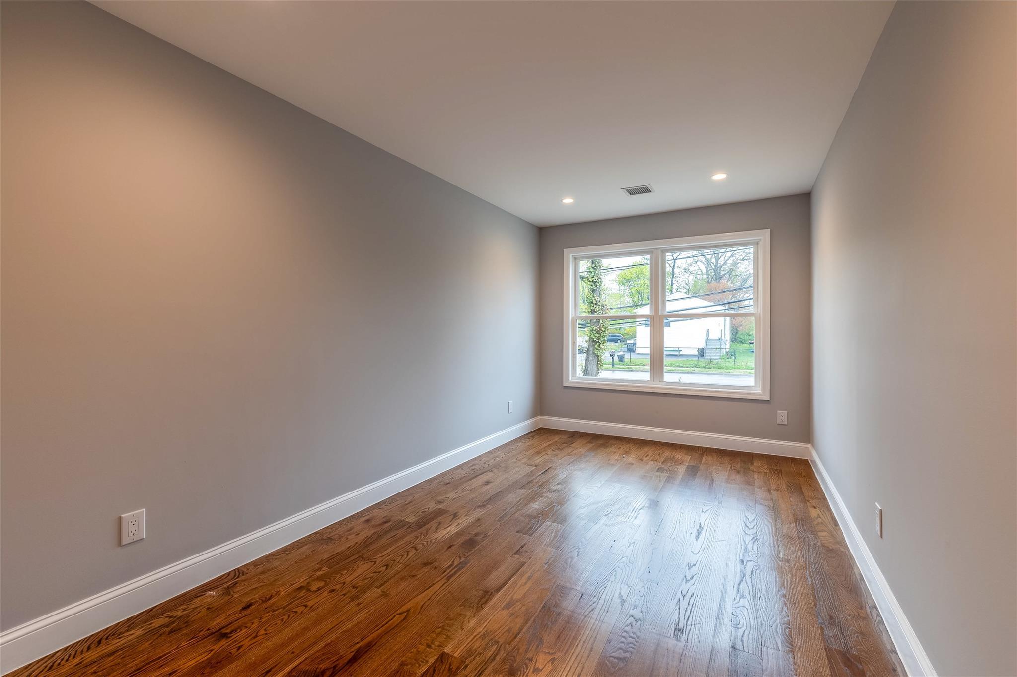 Single Family Grand  Suffolk County, NY 11798, MLS-855397-8