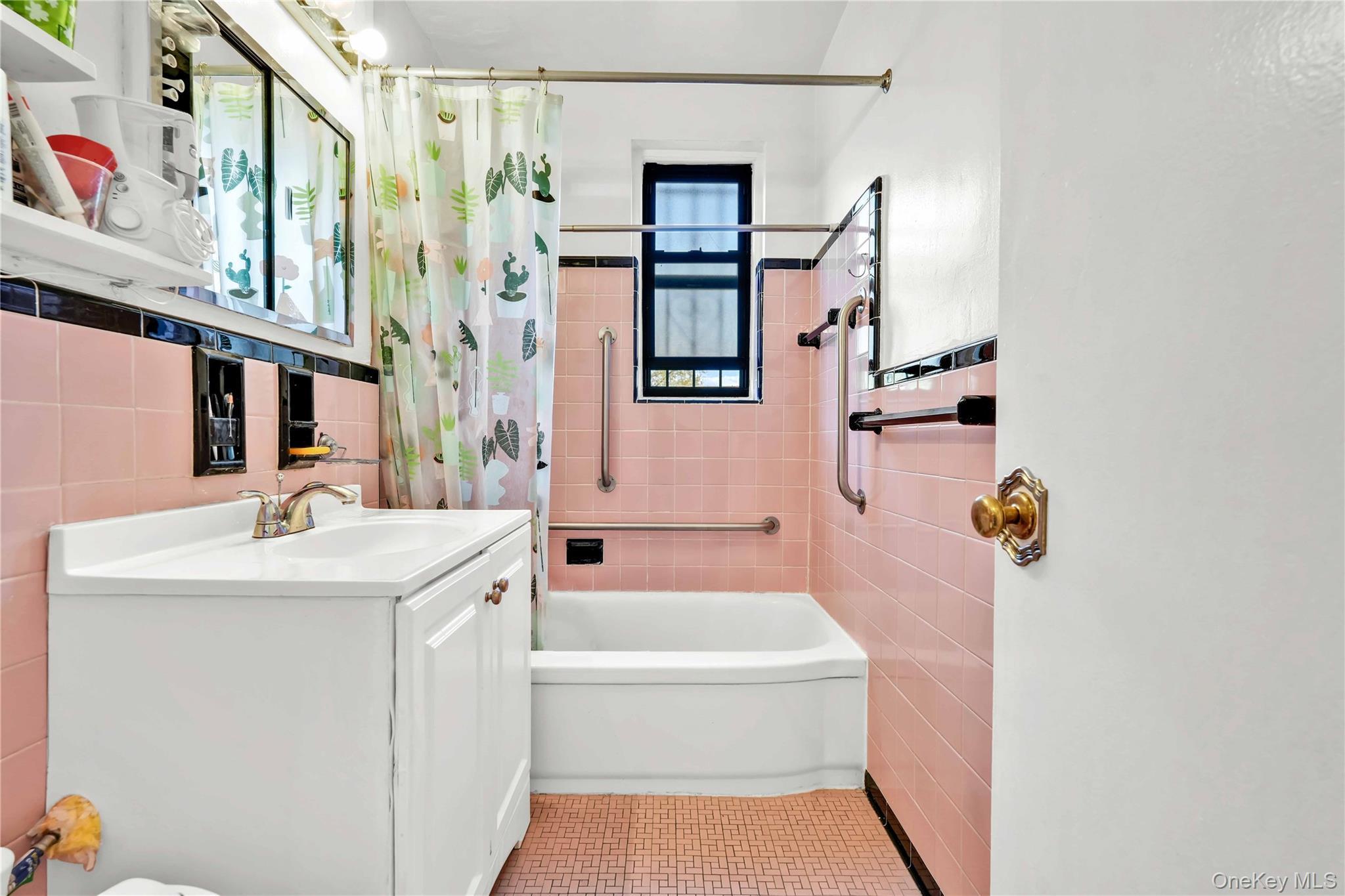 Coop 26th Ave  Queens, NY 11354, MLS-855403-12