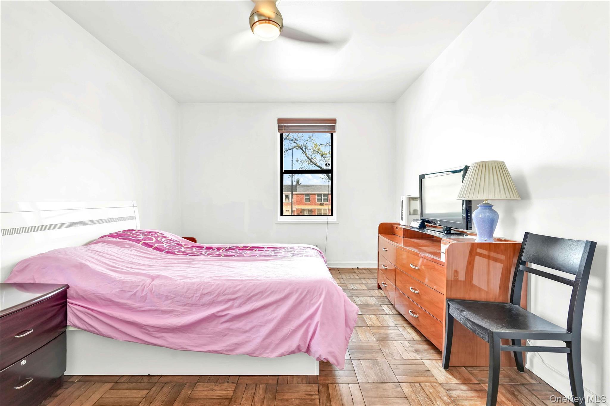 Coop 26th Ave  Queens, NY 11354, MLS-855403-6
