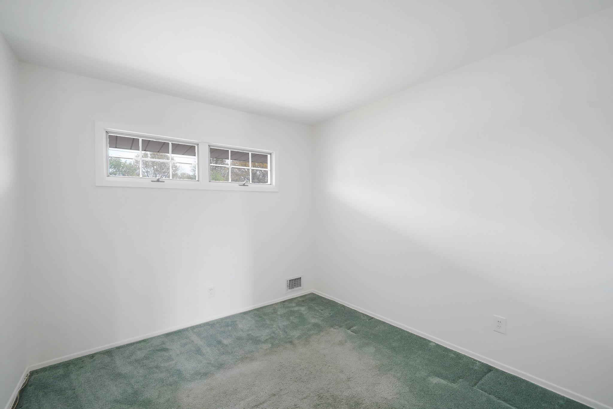 Single Family Candlewood  Suffolk County, NY 11706, MLS-855406-17