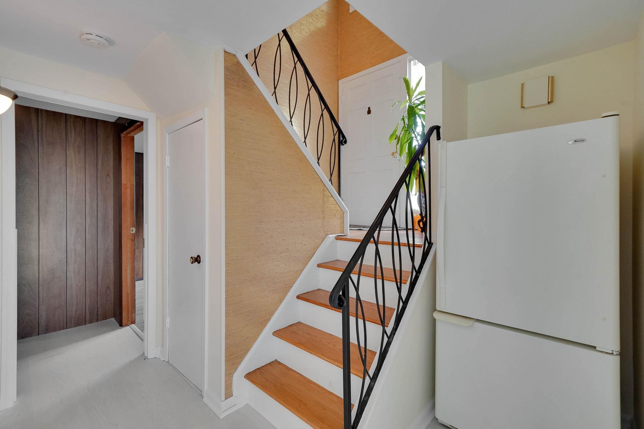 Single Family Candlewood  Suffolk County, NY 11706, MLS-855406-20
