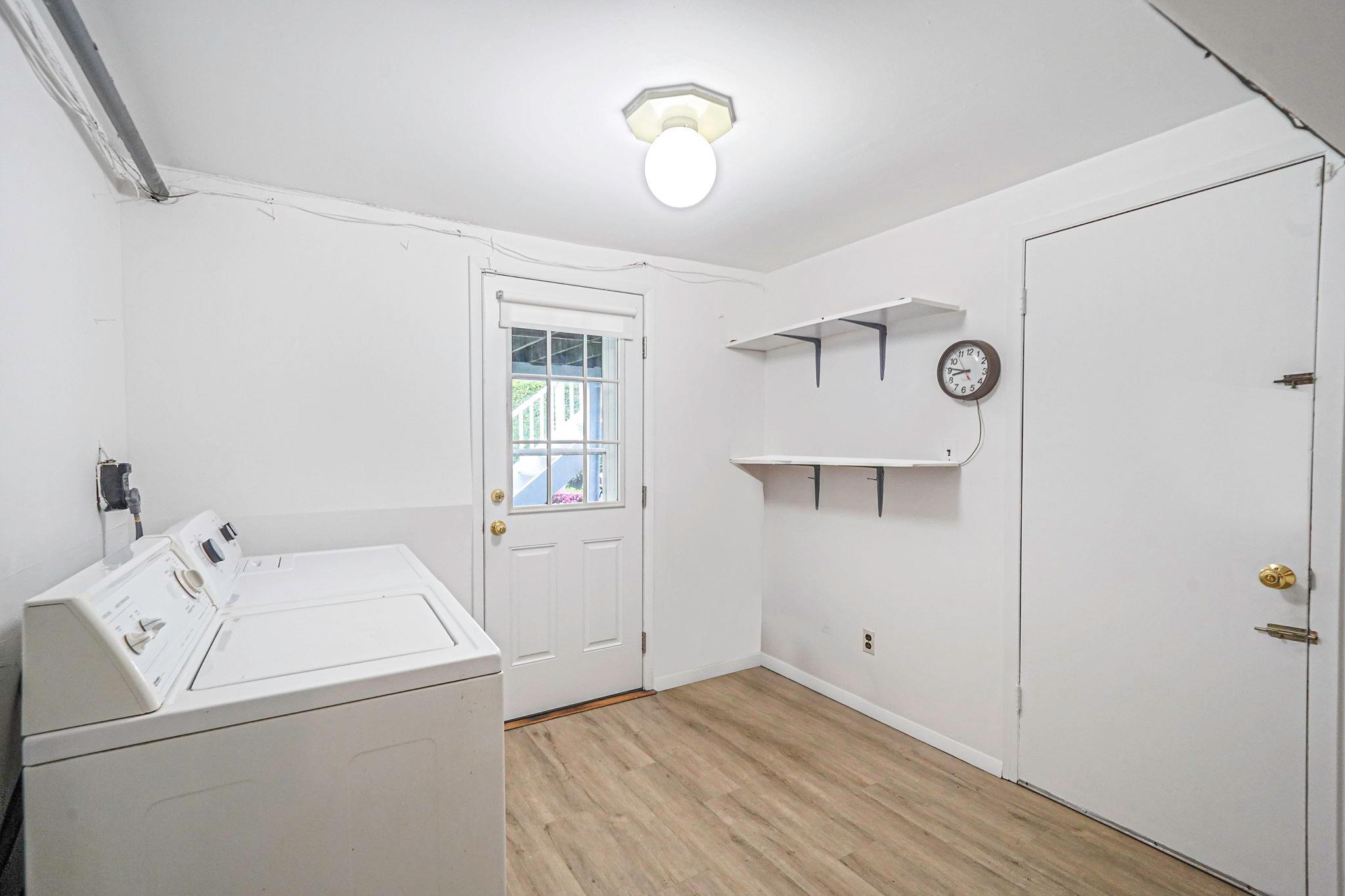 Single Family Candlewood  Suffolk County, NY 11706, MLS-855406-28