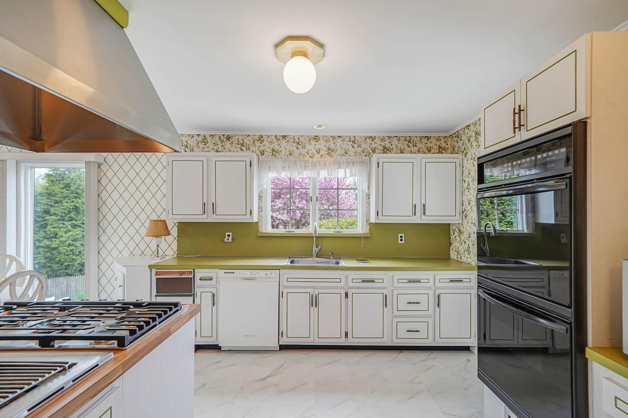 Single Family Candlewood  Suffolk County, NY 11706, MLS-855406-7