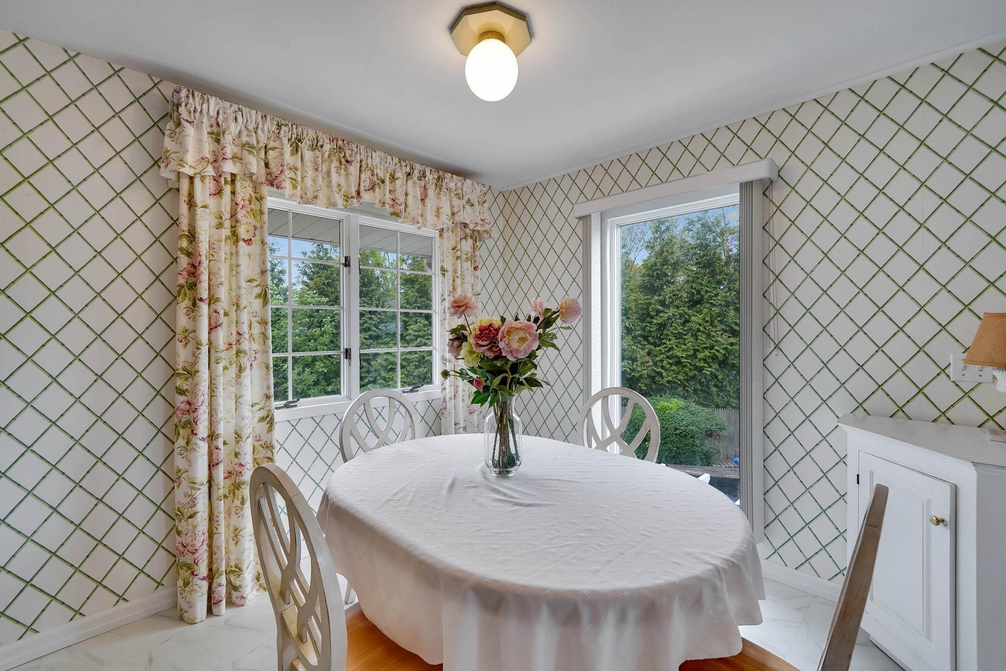 Single Family Candlewood  Suffolk County, NY 11706, MLS-855406-8