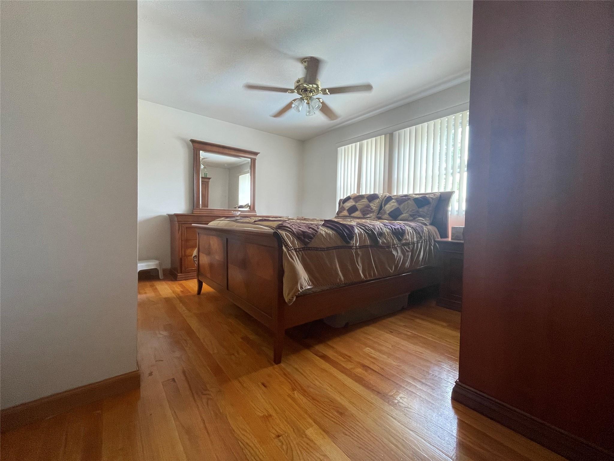 Single Family Constellation  Nassau County, NY 11756, MLS-855409-24