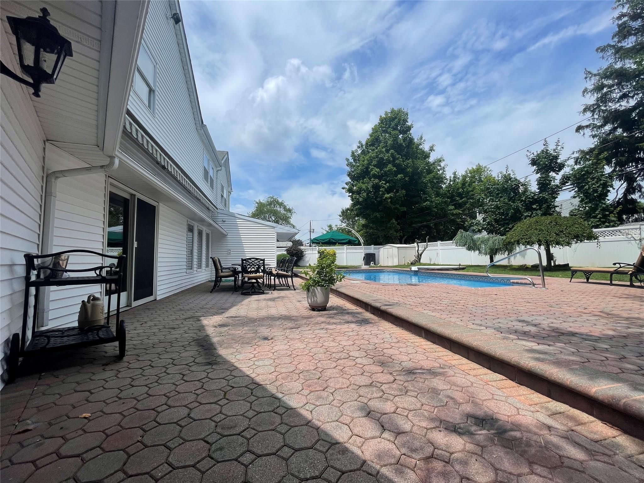 Single Family Constellation  Nassau County, NY 11756, MLS-855409-33