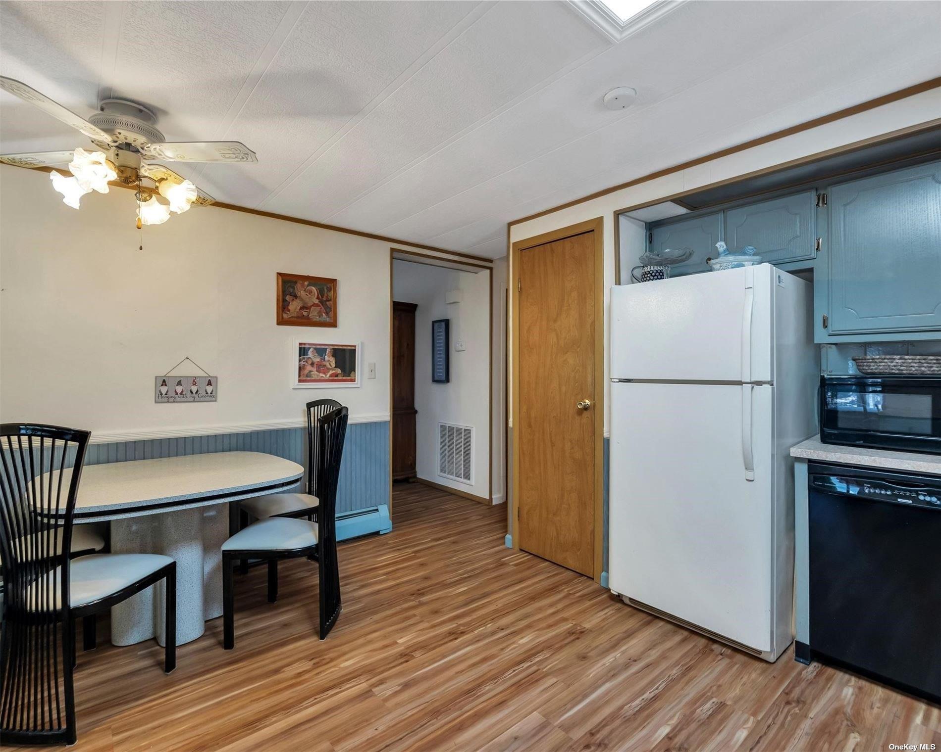 Single Family Middle  Suffolk County, NY 11933, MLS-855435-17